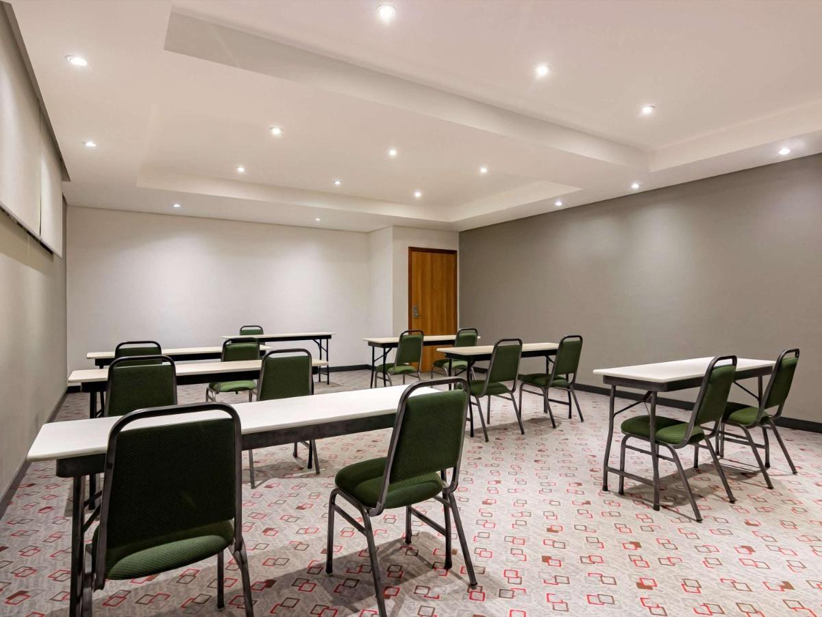 Ibis Criciuma Hotel Criciuma  Bagian luar foto